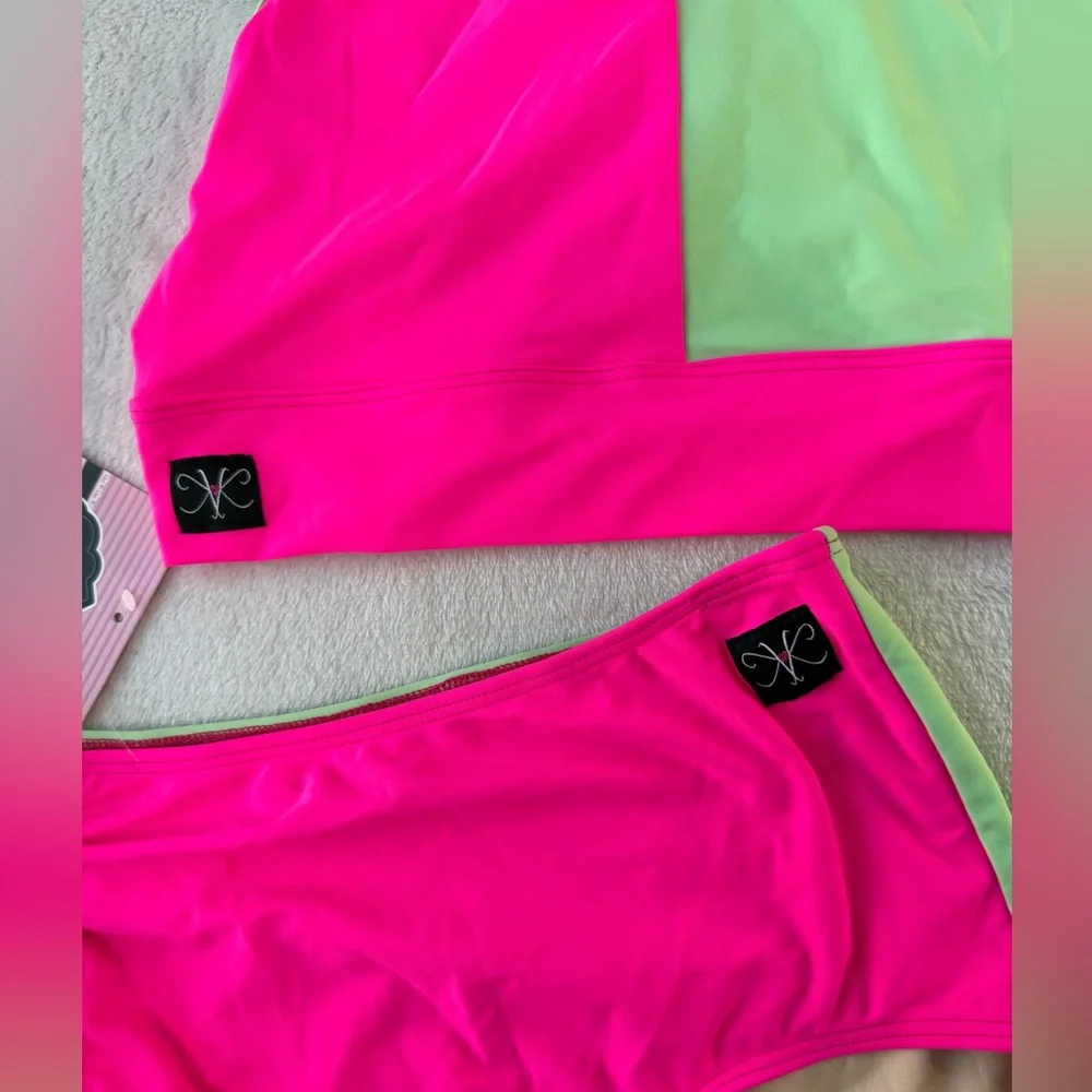 Kandi Kouture Convention Dancewear set. Pink & Green - Picture 4 of 13
